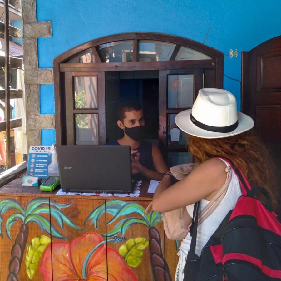 Hostel E Pousada Blue Lagoon Vila do Abraao Exterior photo